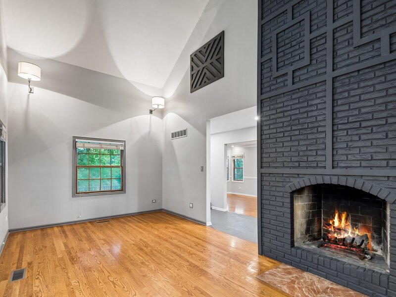 15 Winding Branch Road Hawthorn Woods IL 60047