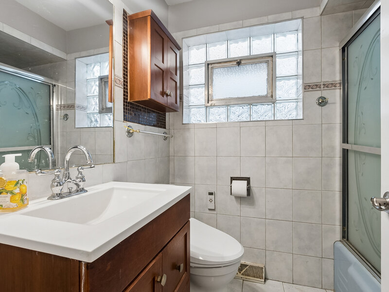 6534 S Bell Avenue Chicago IL 60636