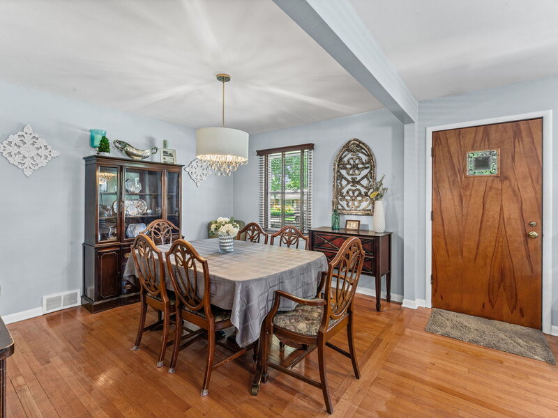 931 N Fernandez Avenue Arlington Heights IL 60004