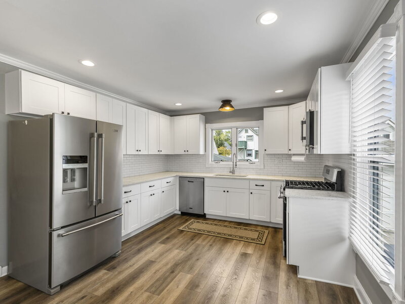 11 North Street East Dundee IL 60118