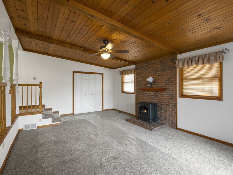 11 North Street East Dundee IL 60118