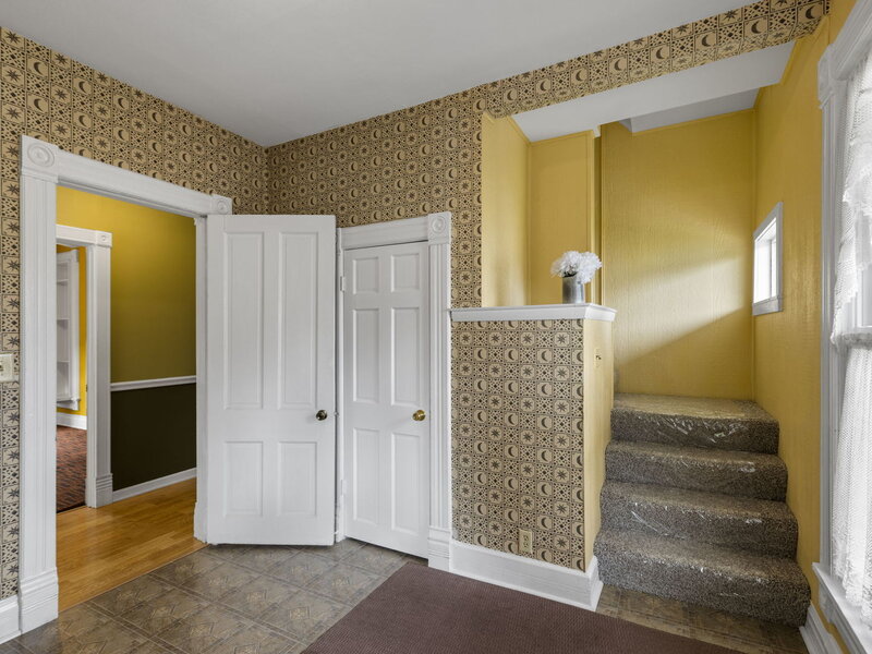 11 North Street East Dundee IL 60118
