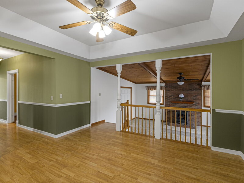 11 North Street East Dundee IL 60118