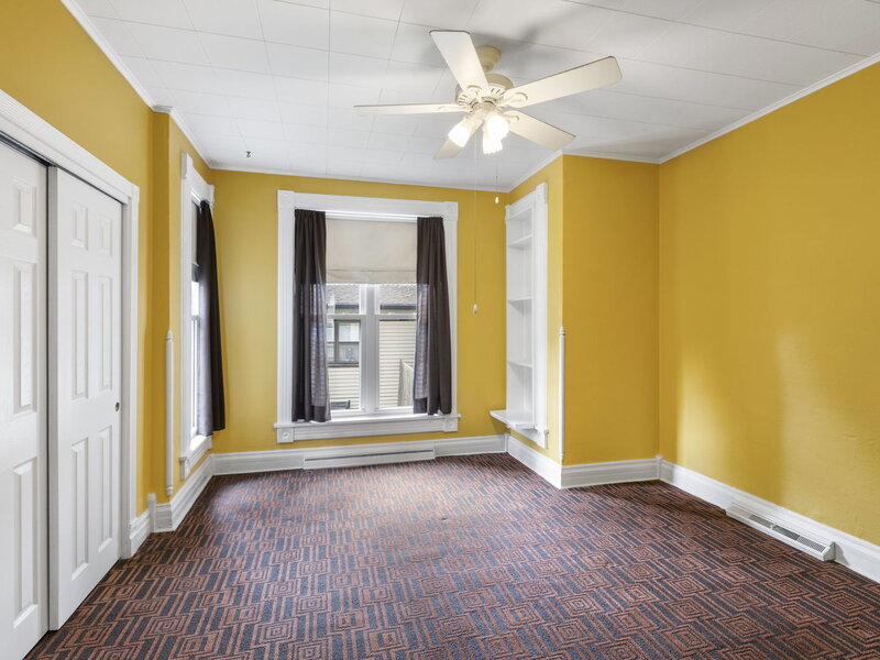 11 North Street East Dundee IL 60118