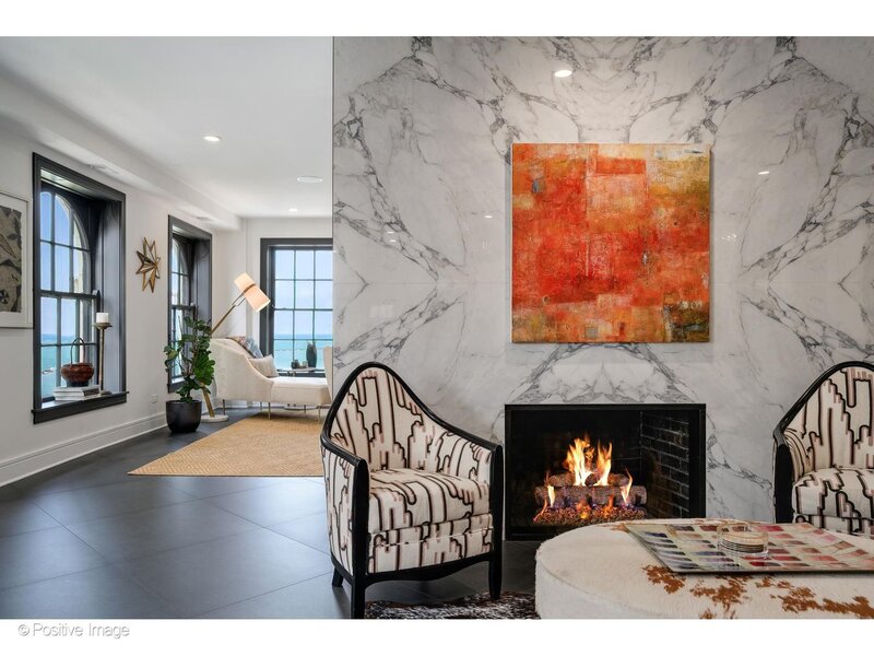 257 E Delaware Place Chicago IL 60611