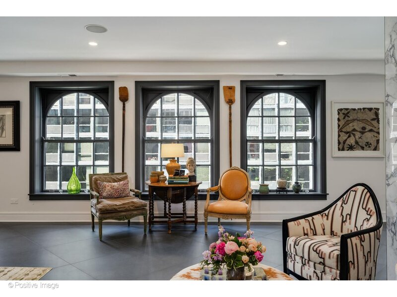 257 E Delaware Place Chicago IL 60611