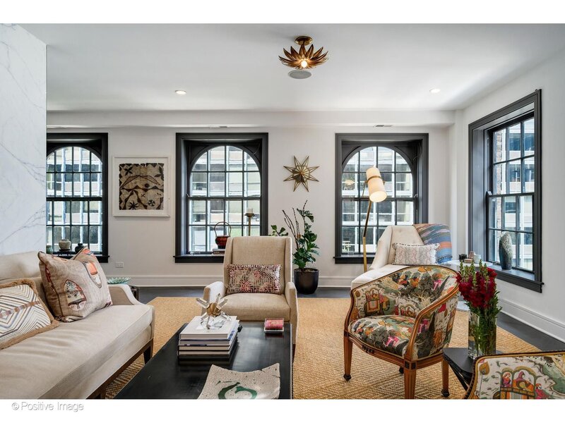 257 E Delaware Place Chicago IL 60611