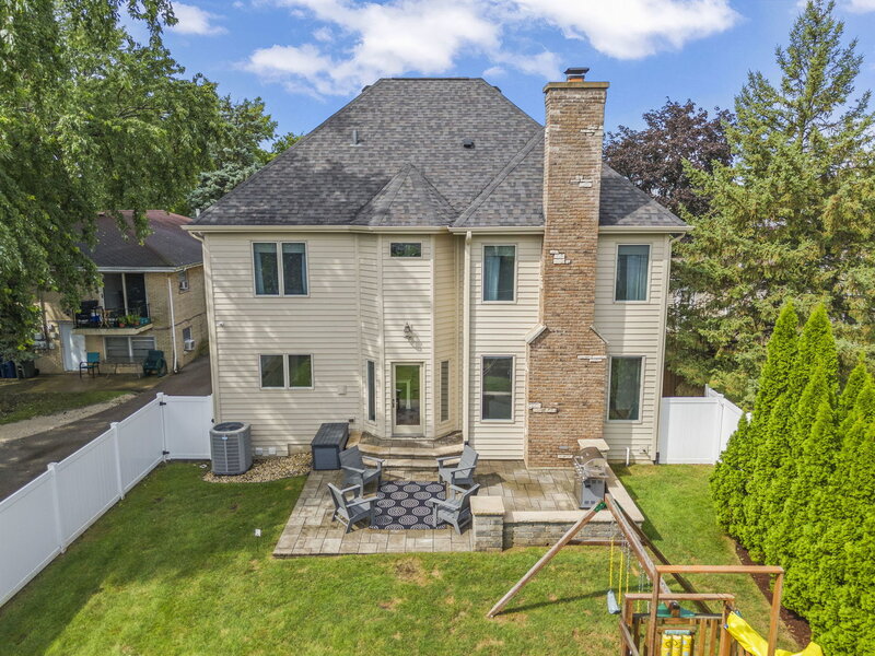 830 N Sleight Street Naperville IL 60563