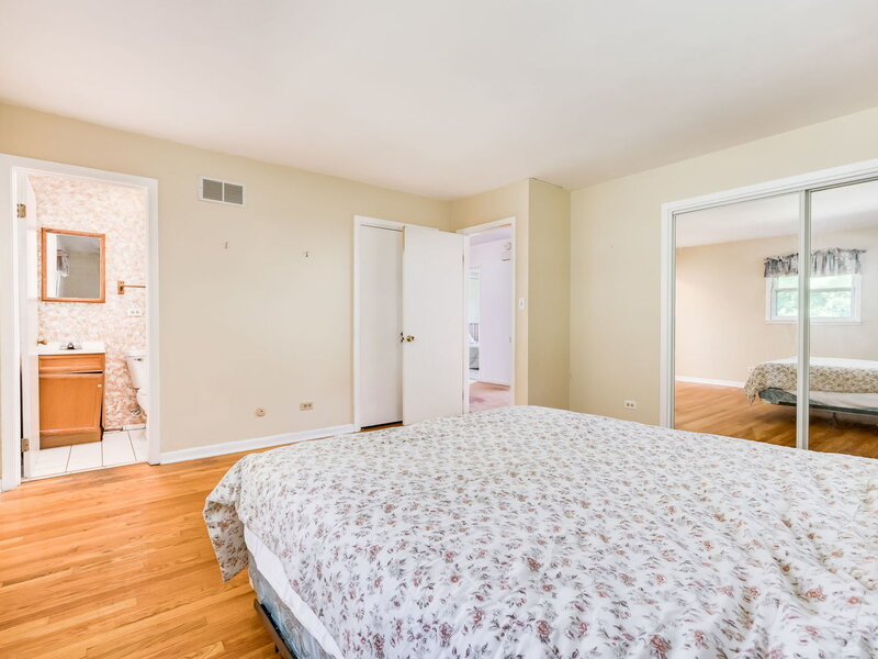 1038 S Sunset Avenue Elmhurst IL 60126