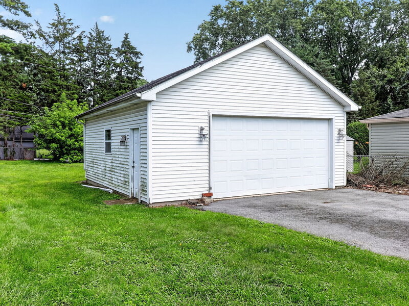 123 S Ellyn Avenue Glen Ellyn IL 60137