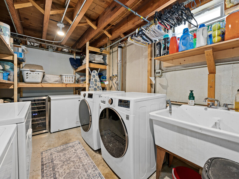 937 Robinhood Lane La Grange Park IL 60526