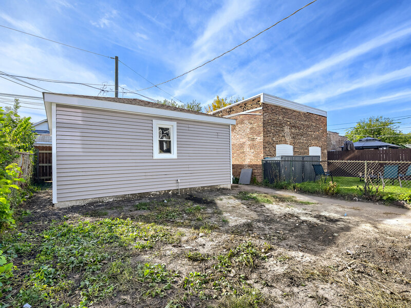 7522 S Carpenter Street Chicago IL 60620