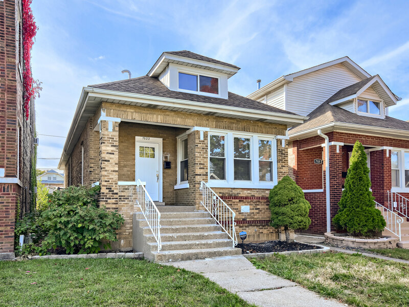 7522 S Carpenter Street Chicago IL 60620