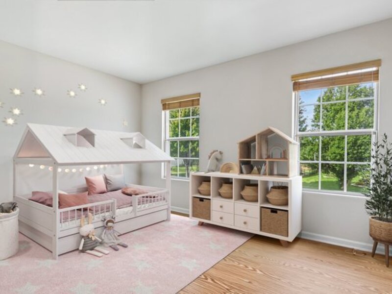1 Sheffield Lane Warrenville IL 60555