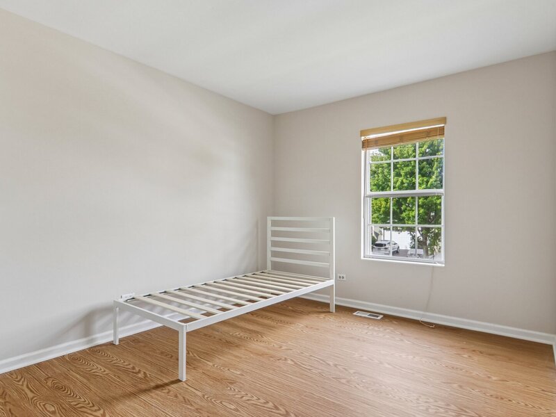 1 Sheffield Lane Warrenville IL 60555