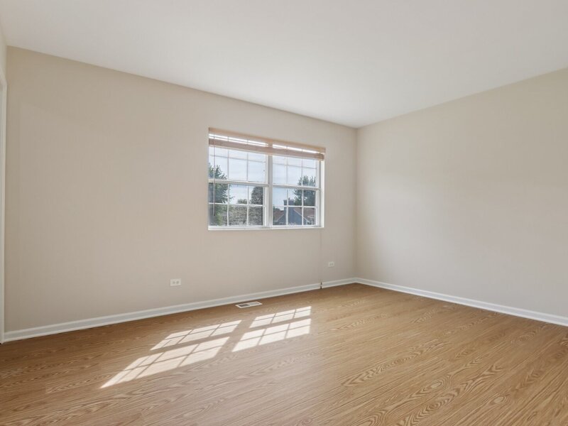 1 Sheffield Lane Warrenville IL 60555
