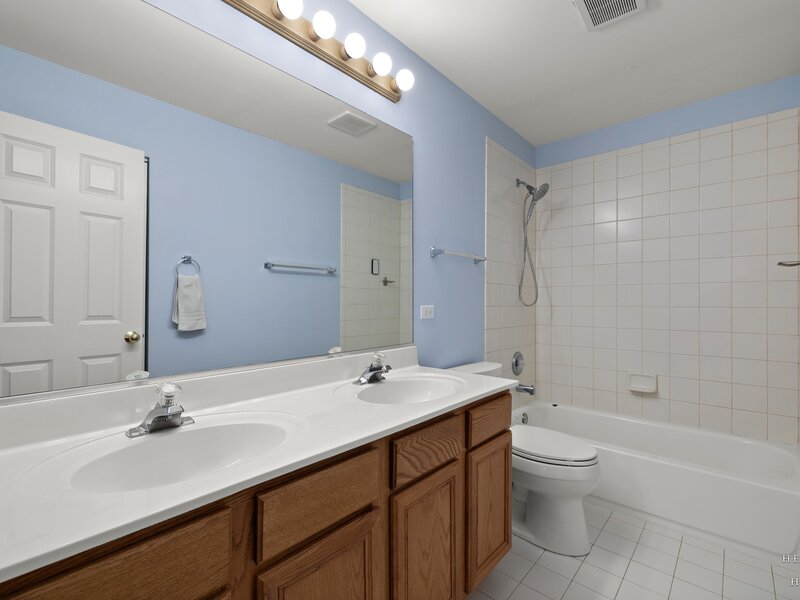 412 Reserve Drive Crystal Lake IL 60012
