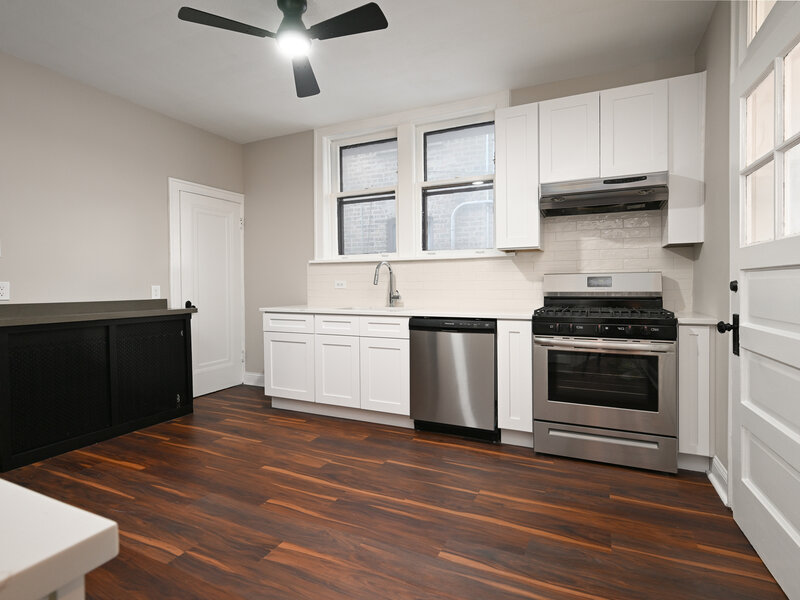 2619 W Farwell Avenue Chicago IL 60645