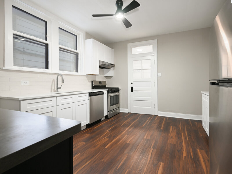 2619 W Farwell Avenue Chicago IL 60645