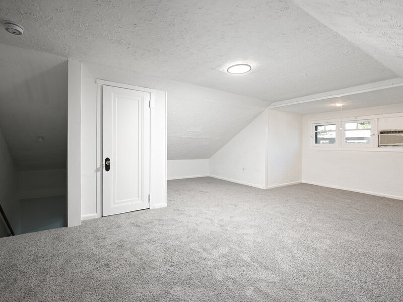 2619 W Farwell Avenue Chicago IL 60645