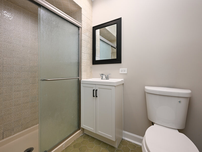 2619 W Farwell Avenue Chicago IL 60645