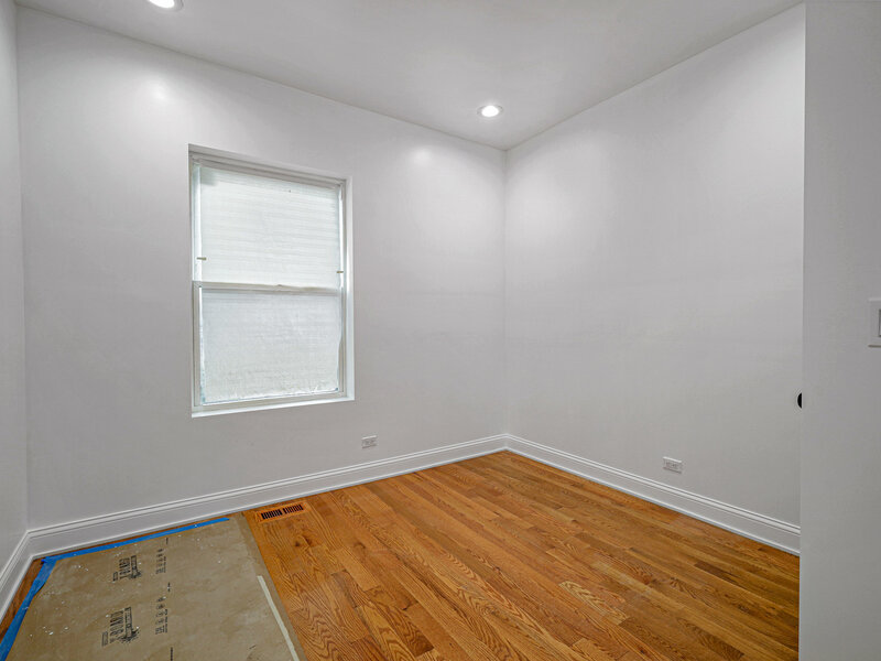 6845 S Saint Lawrence Avenue Chicago IL 60637