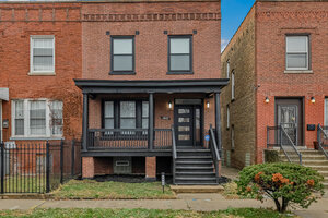 Photo of 6845 S Saint Lawrence Avenue Chicago IL 60637