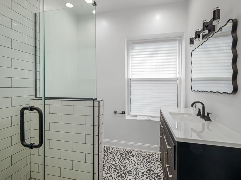 6845 S Saint Lawrence Avenue Chicago IL 60637