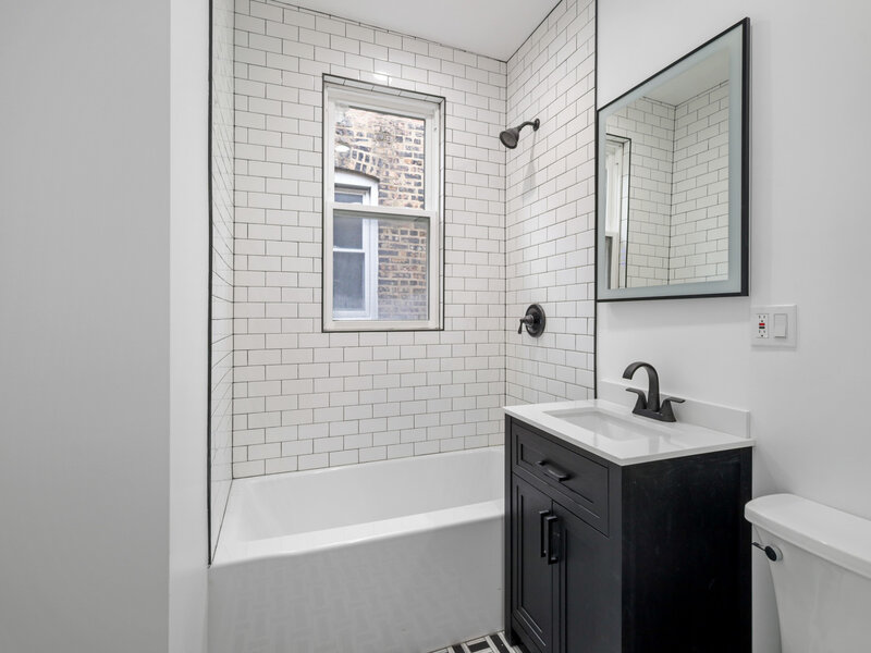 6845 S Saint Lawrence Avenue Chicago IL 60637