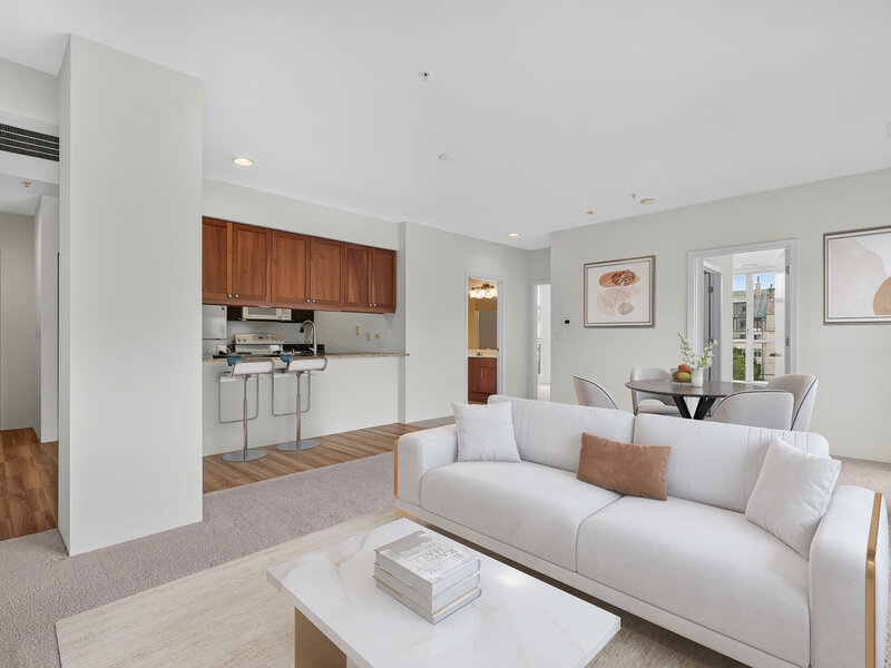 1572 Maple Avenue Evanston IL 60201