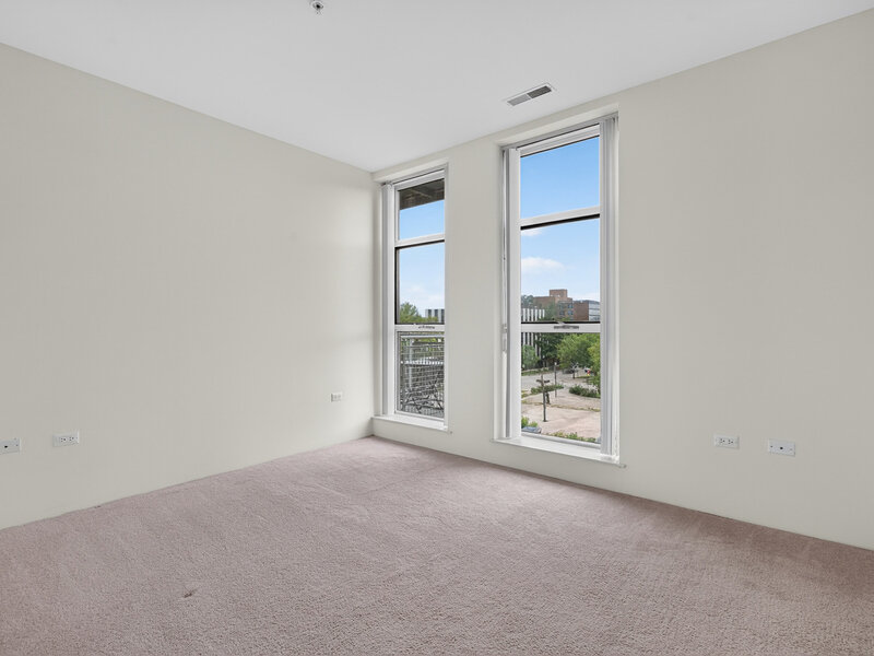 1572 Maple Avenue Evanston IL 60201