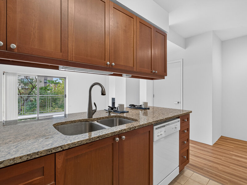 1572 Maple Avenue Evanston IL 60201