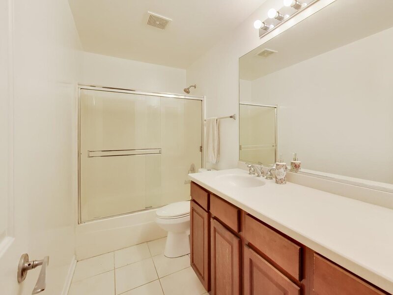 651 W Division Street Chicago IL 60610