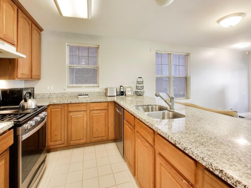 651 W Division Street Chicago IL 60610