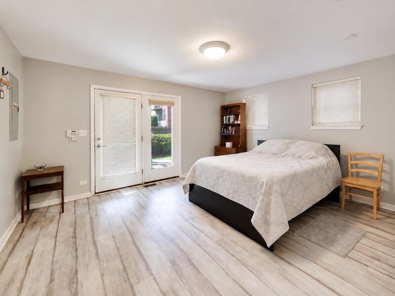 651 W Division Street Chicago IL 60610