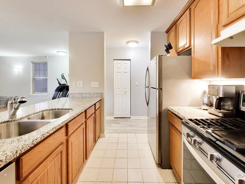651 W Division Street Chicago IL 60610