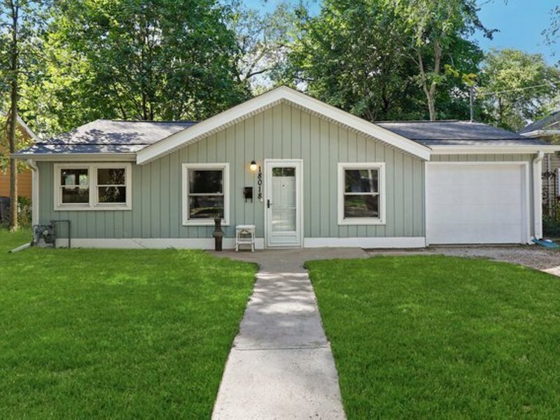 18018 Armitage Court Homewood IL 60430