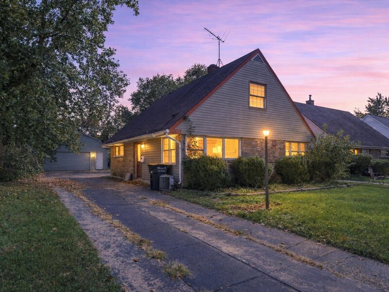 17143 Ridgewood Avenue Lansing IL 60438