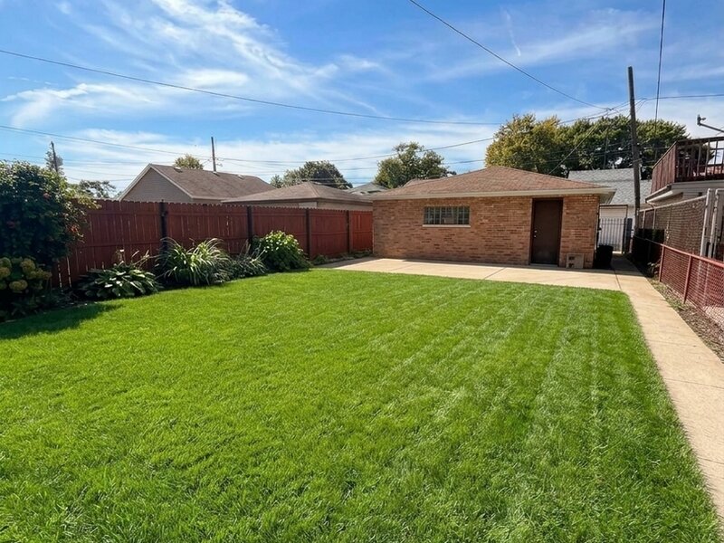 5110 S Monitor Avenue Chicago IL 60638