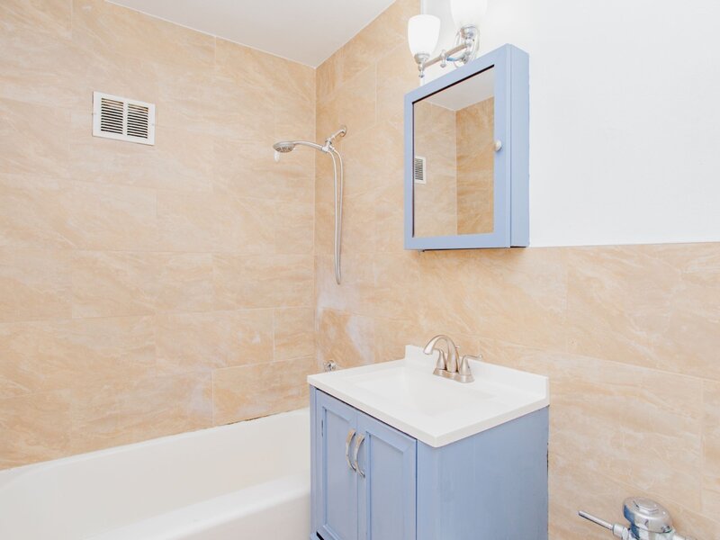 4980 N Marine Drive Chicago IL 60640