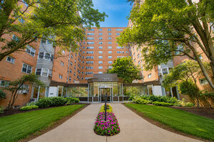 Photo of 4980 N Marine Drive Chicago IL 60640 Unit 1431