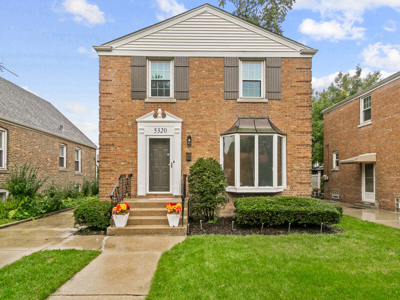 5320 S Oak Park Avenue Chicago IL 60638