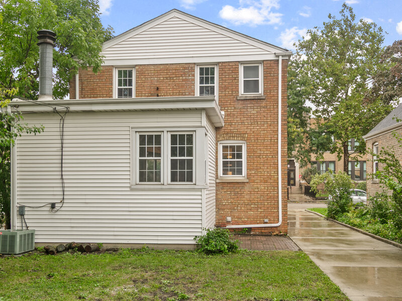 5320 S Oak Park Avenue Chicago IL 60638