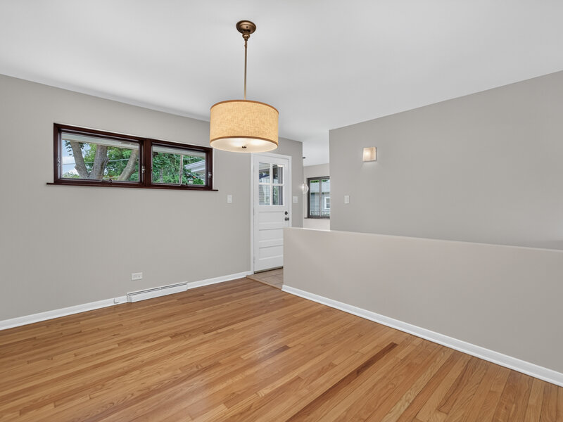 392 Windsor Avenue Glen Ellyn IL 60137