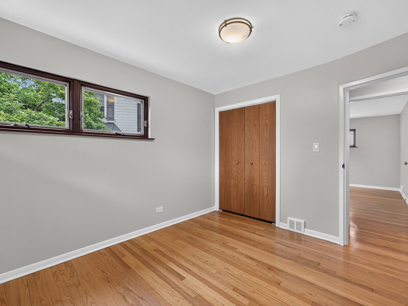 392 Windsor Avenue Glen Ellyn IL 60137