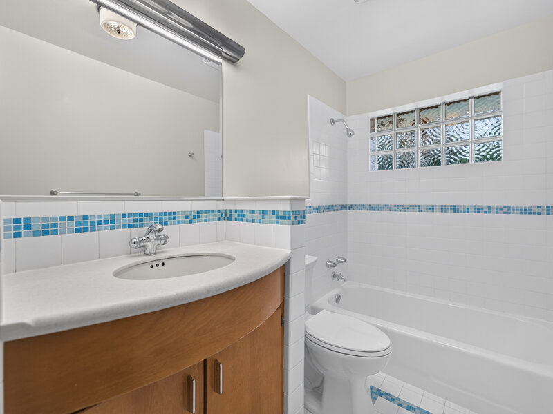 392 Windsor Avenue Glen Ellyn IL 60137