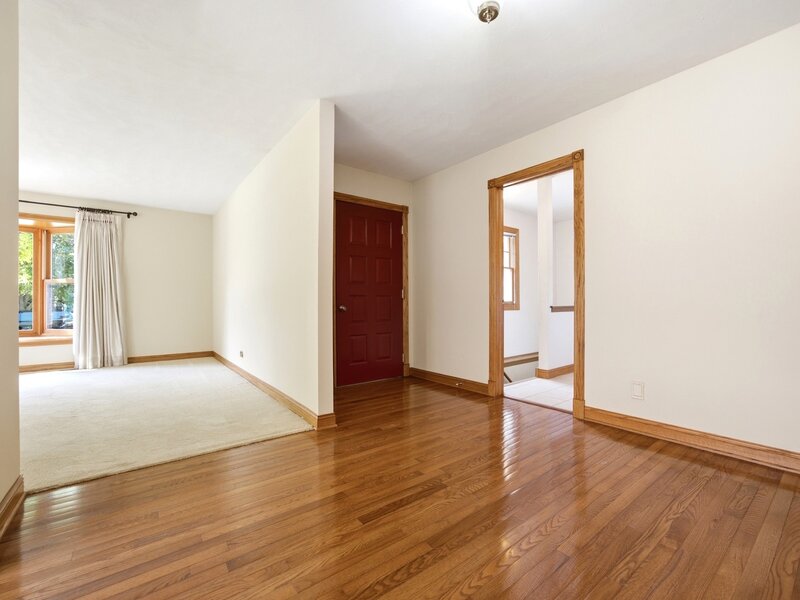2122 Sherborn Lane Schaumburg IL 60193