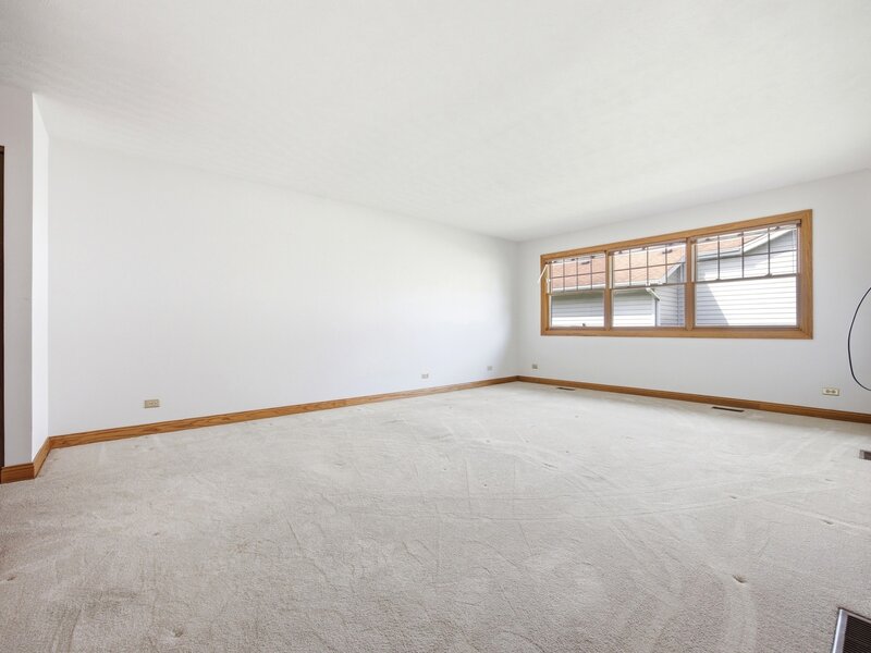 2122 Sherborn Lane Schaumburg IL 60193