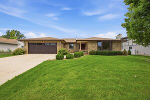 Photo of 2122 Sherborn Lane Schaumburg IL 60193