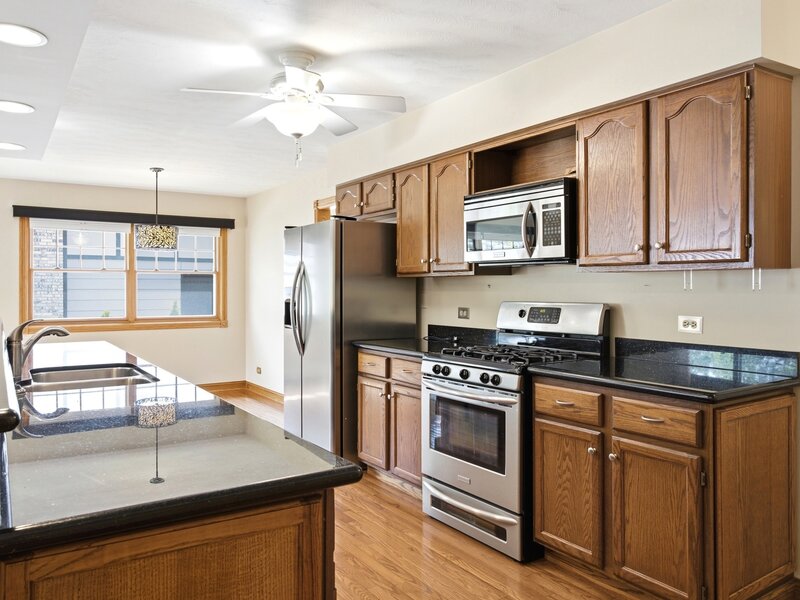 2122 Sherborn Lane Schaumburg IL 60193